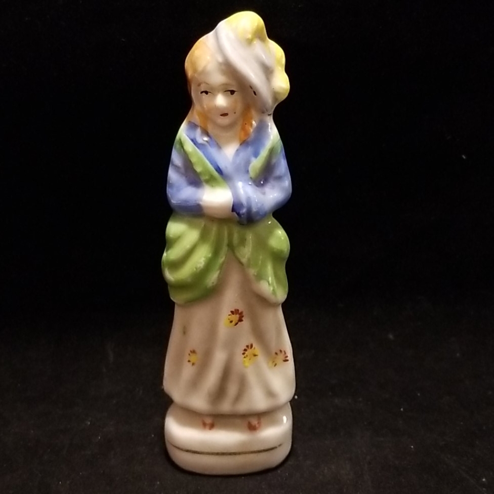 Vintage, Occupied Japan Victorian Figurine
